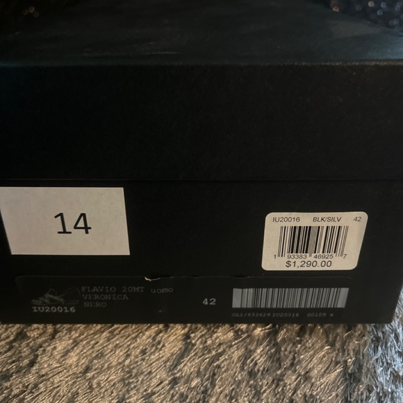 Black men’s loafers